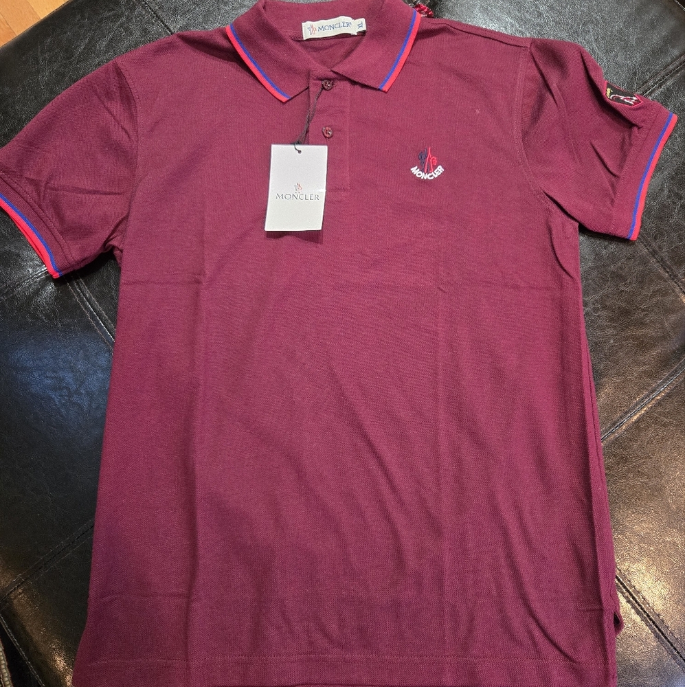 Moncler Burgundy Polo Shirt with Classic Design and Embroidered Logo